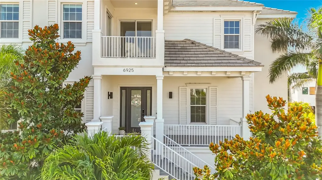 6925 Bochi Circle Sarasota FL 34242