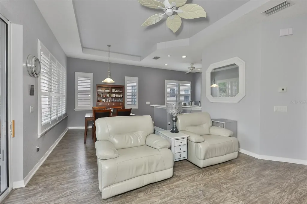 1050 Regal Manor Way Sun City Center FL 33573
