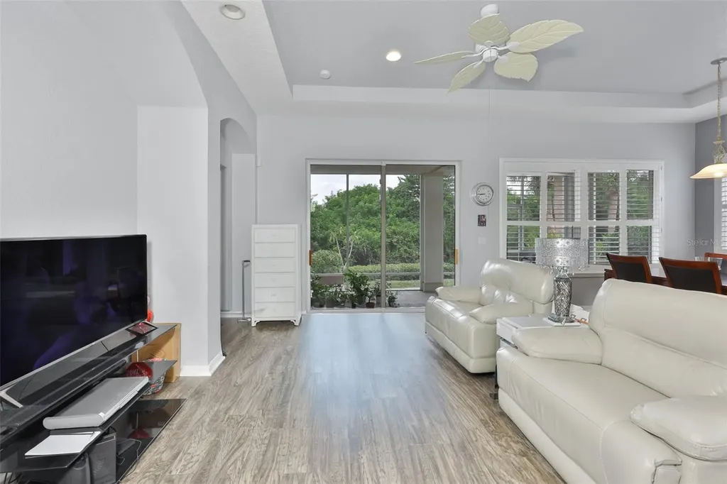 1050 Regal Manor Way Sun City Center FL 33573