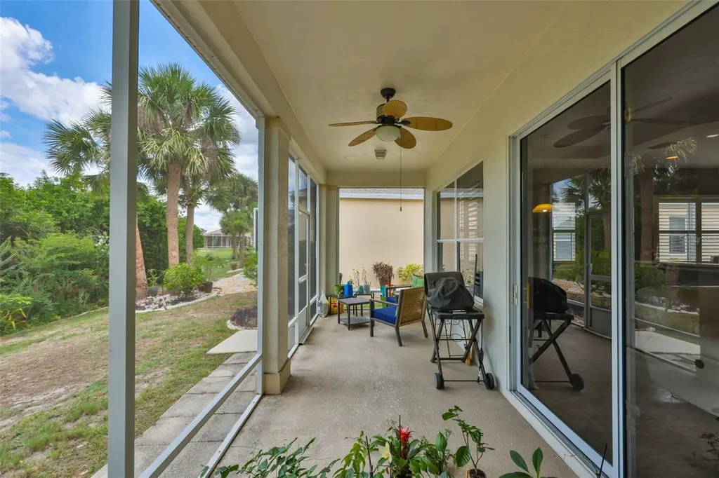 1050 Regal Manor Way Sun City Center FL 33573