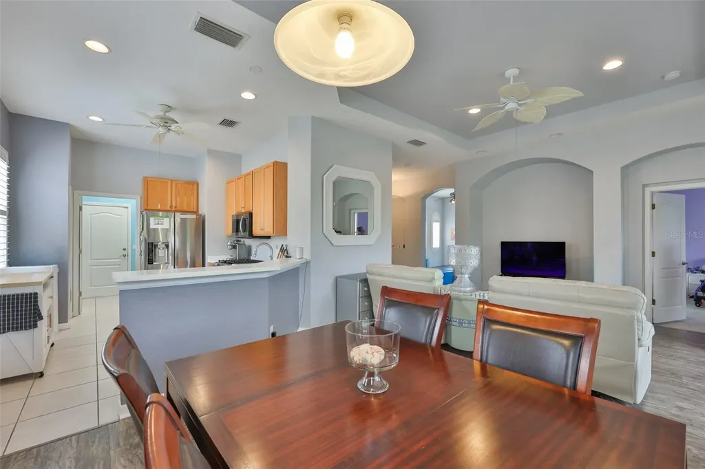 1050 Regal Manor Way Sun City Center FL 33573
