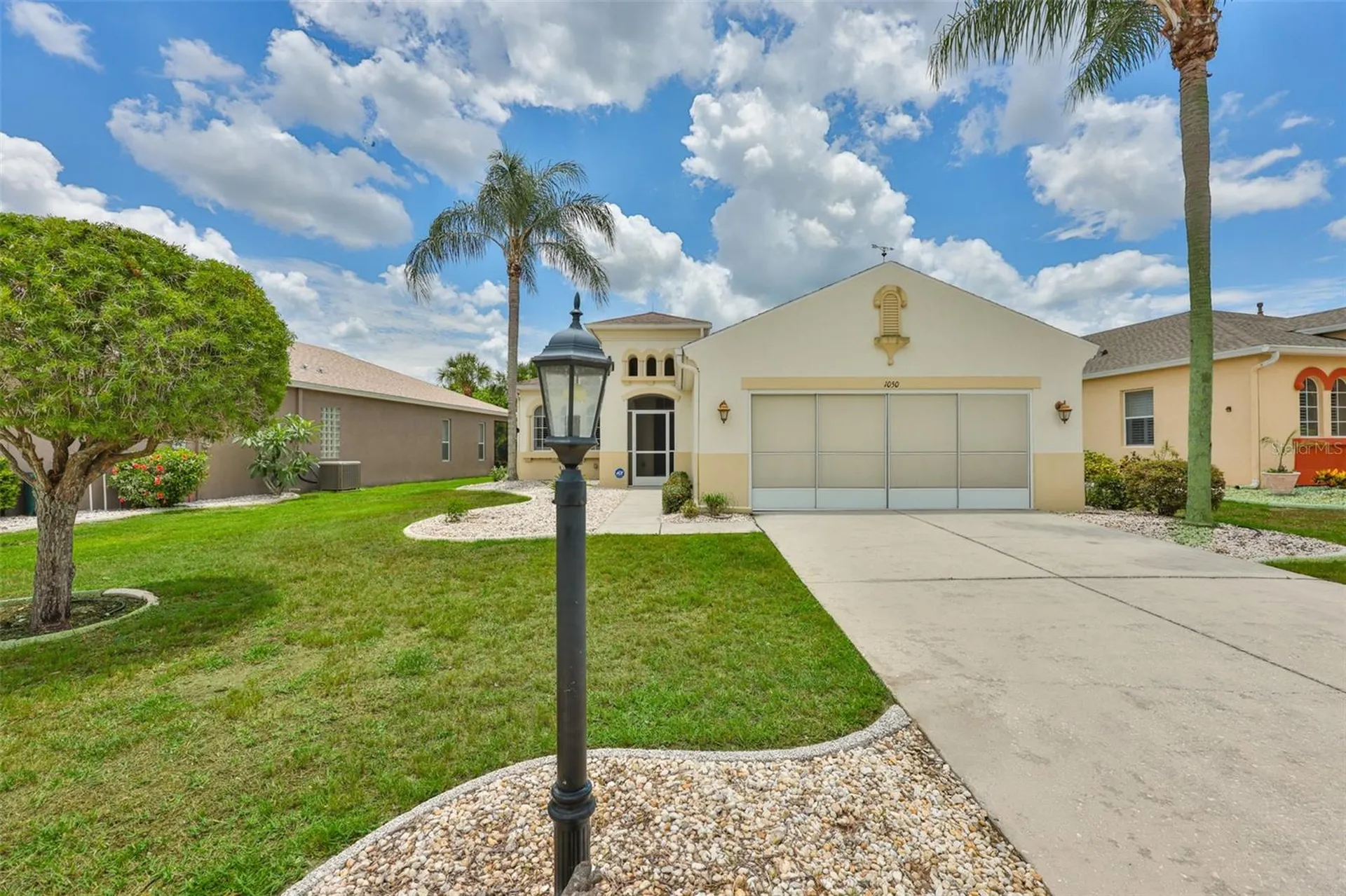 1050 Regal Manor Way Sun City Center FL 33573