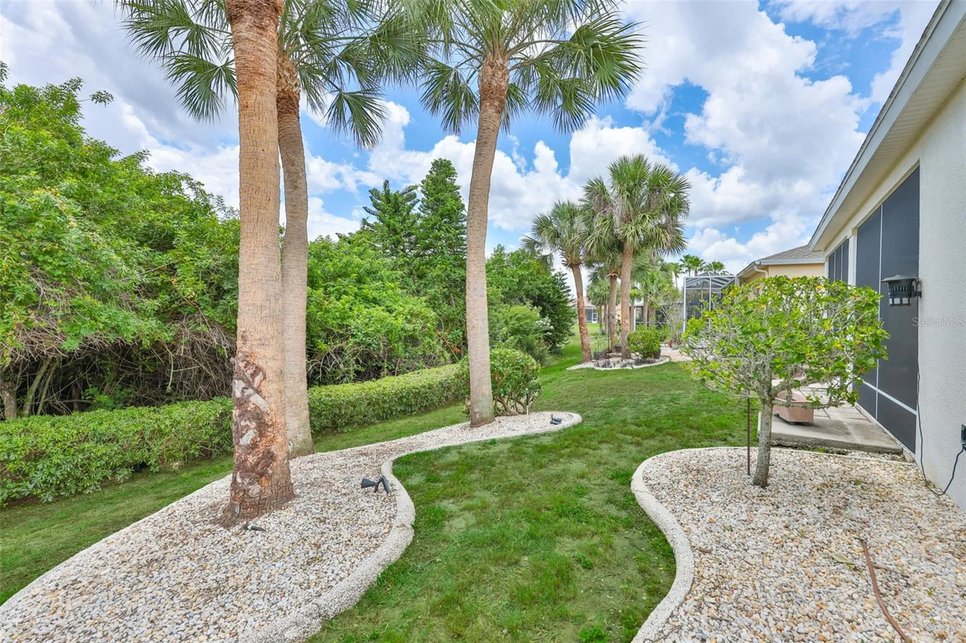 1050 Regal Manor Way Sun City Center FL 33573