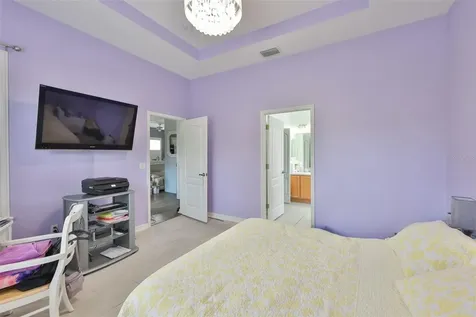 1050 Regal Manor Way Sun City Center FL 33573