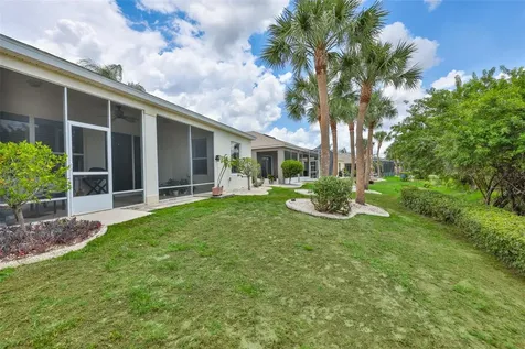 1050 Regal Manor Way Sun City Center FL 33573
