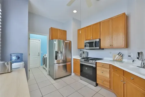 1050 Regal Manor Way Sun City Center FL 33573