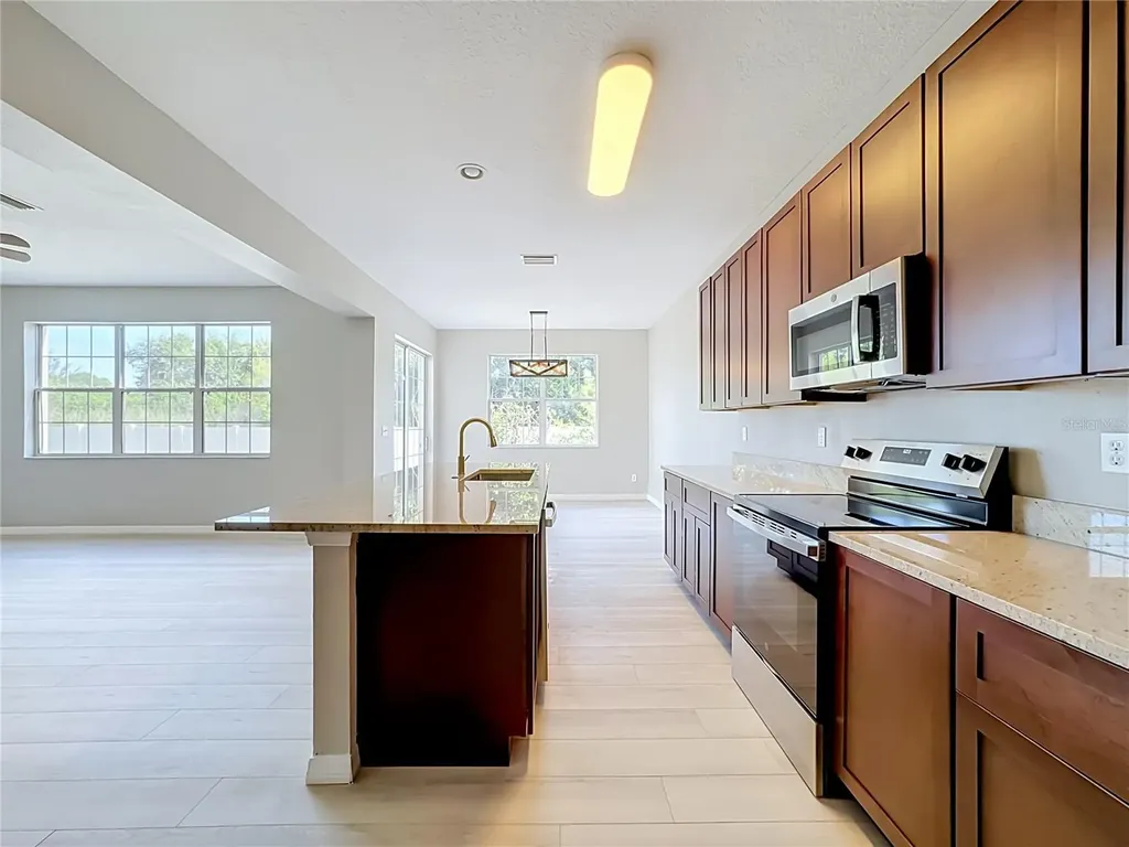 1620 Atlantic Drive Ruskin FL 33570