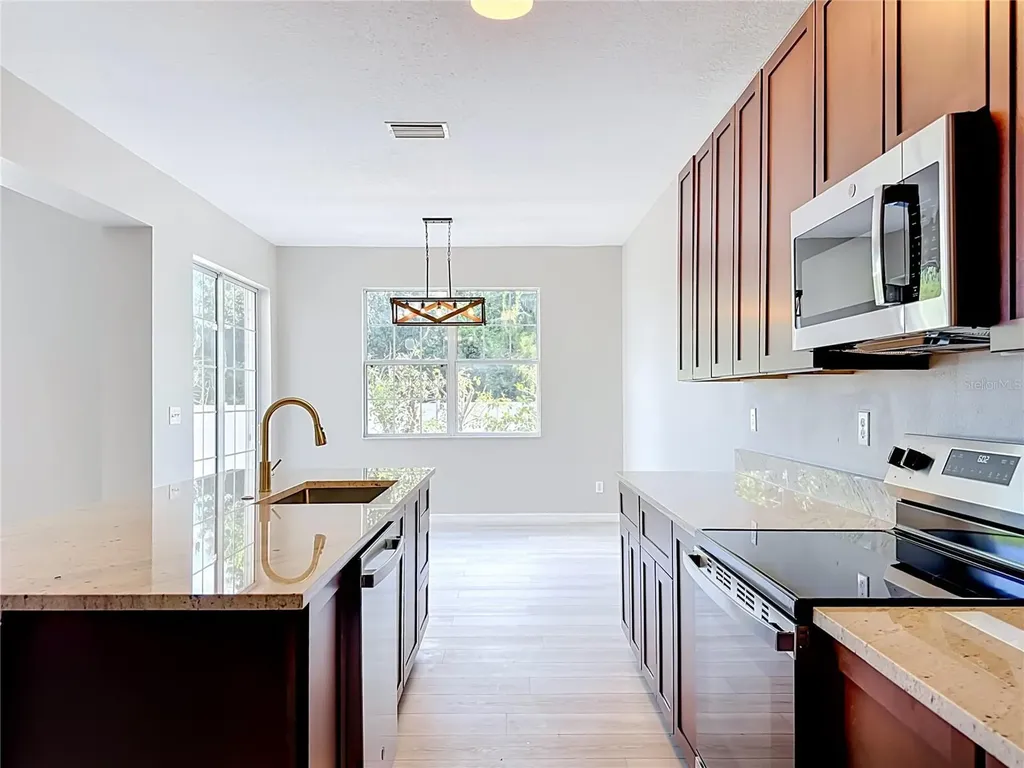 1620 Atlantic Drive Ruskin FL 33570