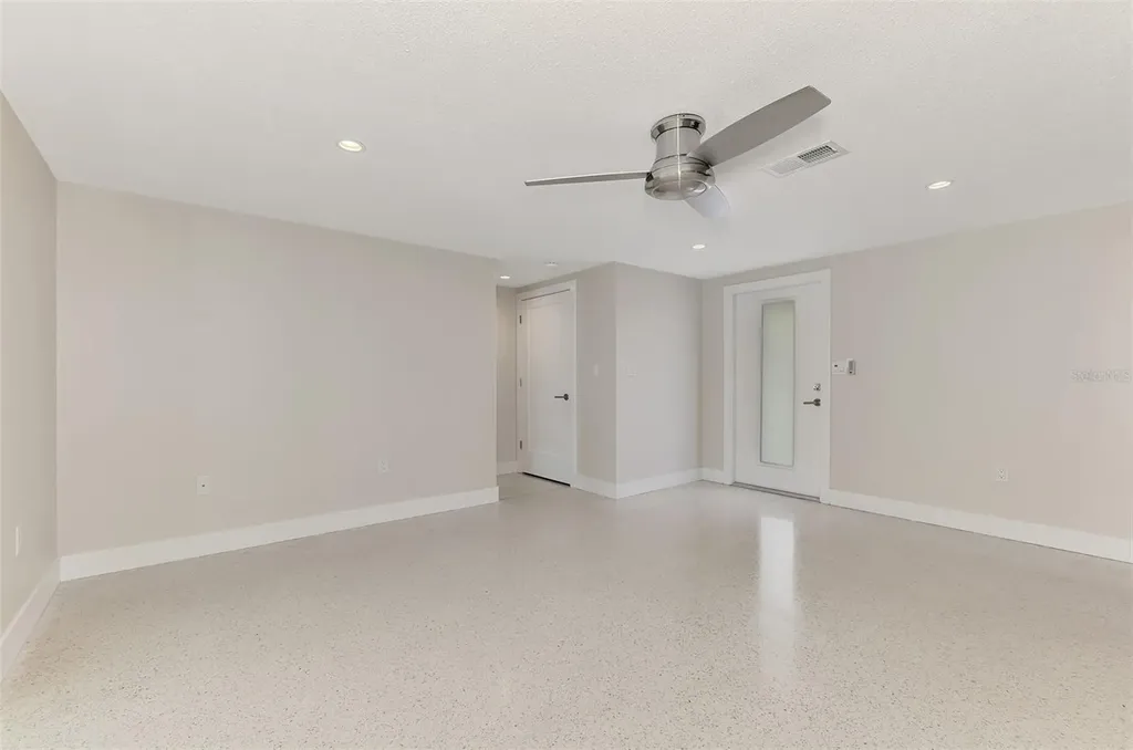 2920 Gulf Gate Drive Sarasota FL 34231