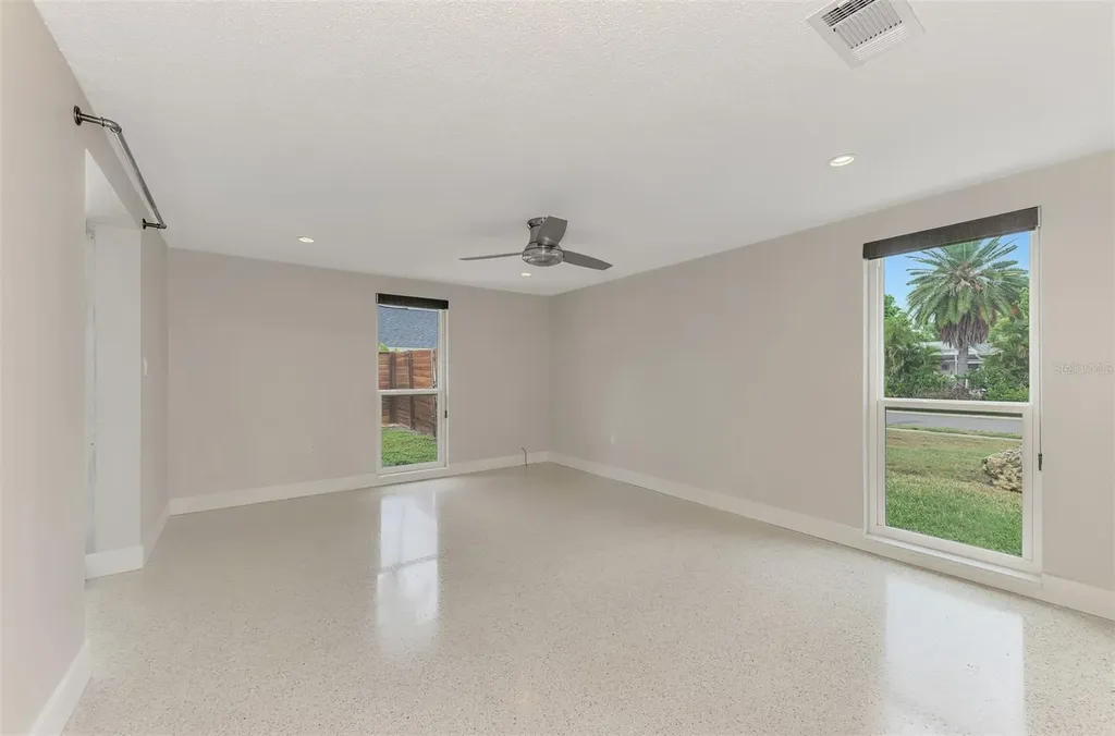 2920 Gulf Gate Drive Sarasota FL 34231