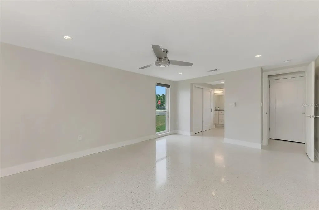 2920 Gulf Gate Drive Sarasota FL 34231