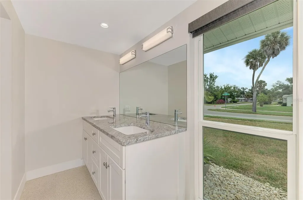 2920 Gulf Gate Drive Sarasota FL 34231