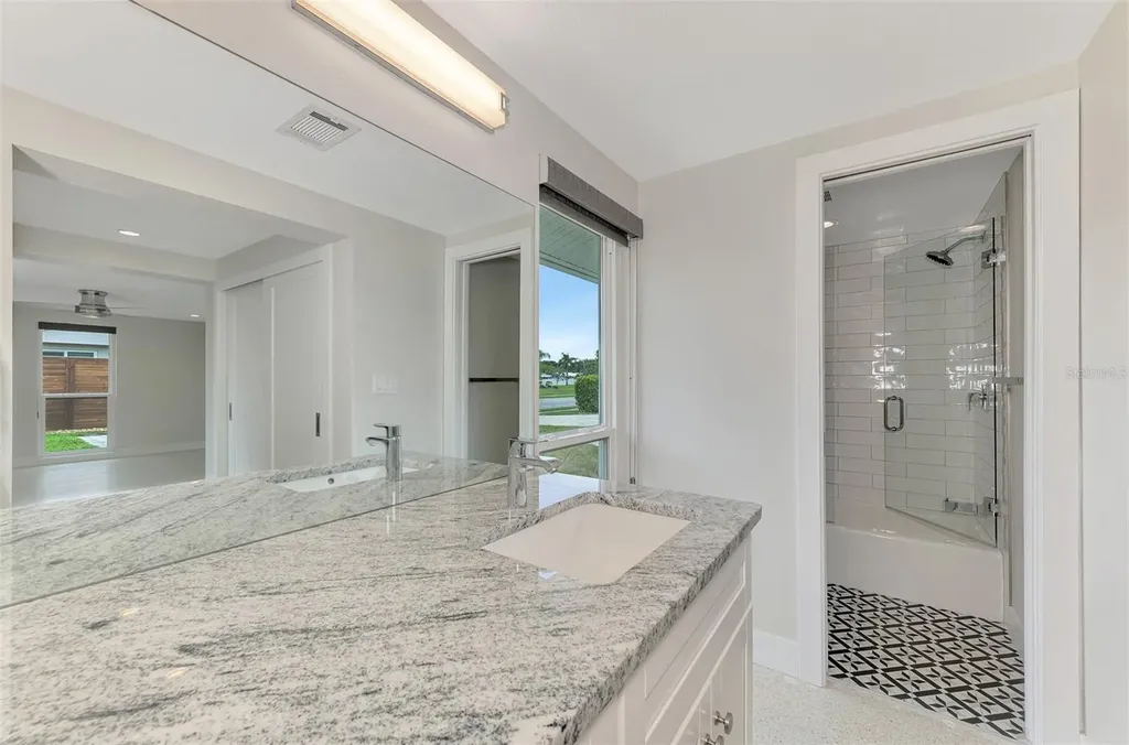 2920 Gulf Gate Drive Sarasota FL 34231