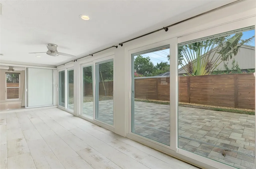 2920 Gulf Gate Drive Sarasota FL 34231