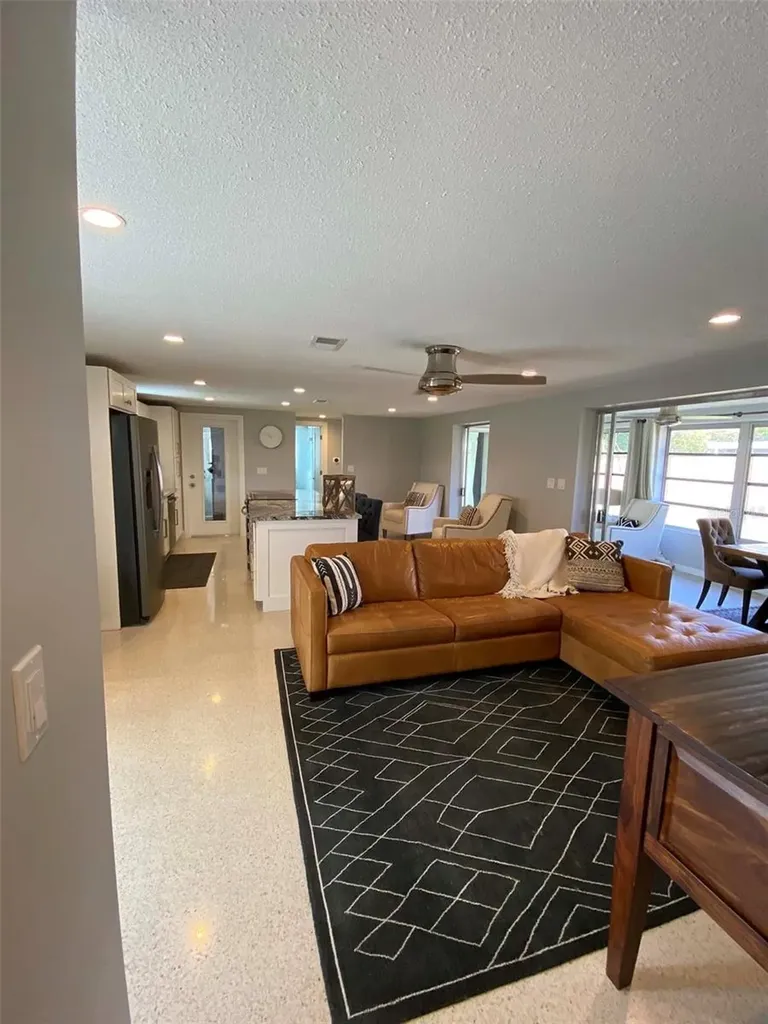 2920 Gulf Gate Drive Sarasota FL 34231