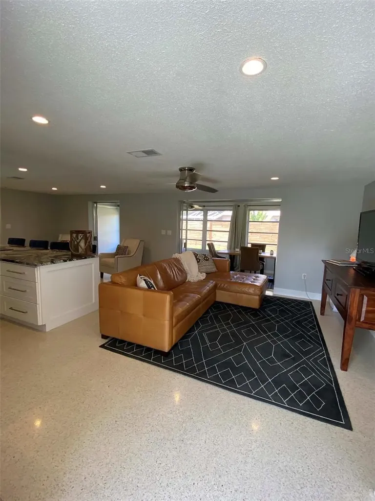 2920 Gulf Gate Drive Sarasota FL 34231