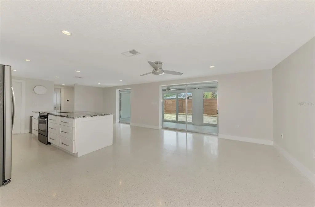 2920 Gulf Gate Drive Sarasota FL 34231