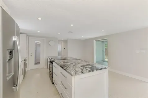 2920 Gulf Gate Drive Sarasota FL 34231