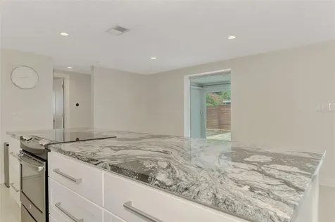 2920 Gulf Gate Drive Sarasota FL 34231
