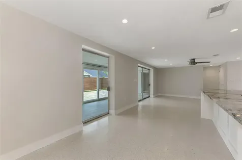 2920 Gulf Gate Drive Sarasota FL 34231