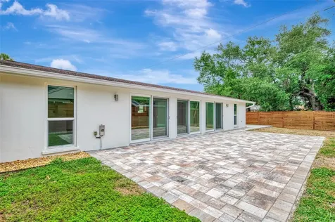 2920 Gulf Gate Drive Sarasota FL 34231