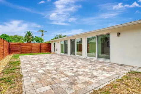 2920 Gulf Gate Drive Sarasota FL 34231