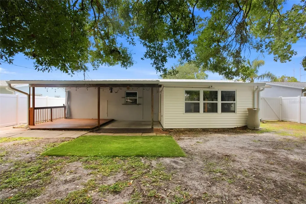29739 68th Street N Clearwater FL 33761