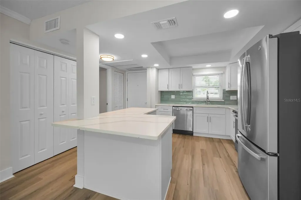 4650 Cove Circle St Petersburg FL 33708