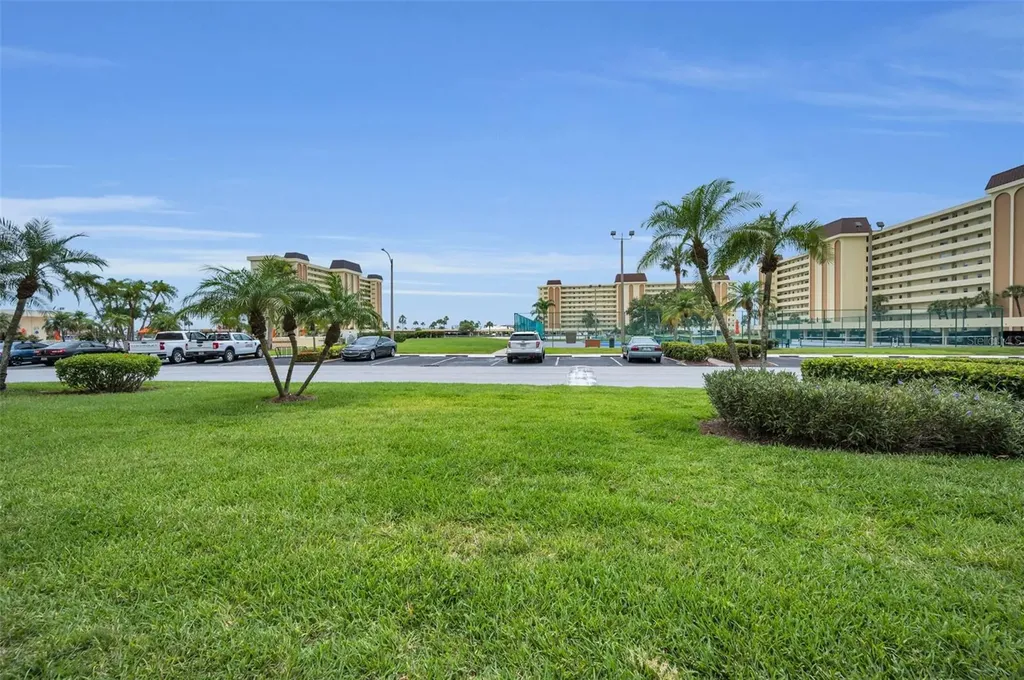 4650 Cove Circle St Petersburg FL 33708