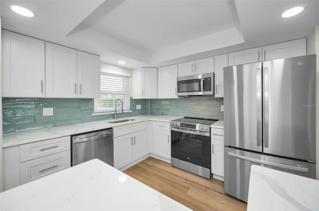 4650 Cove Circle St Petersburg FL 33708