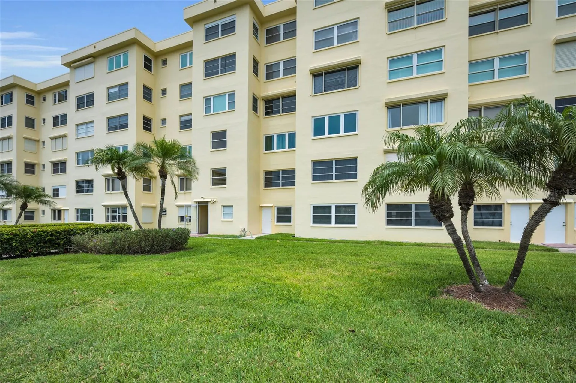 4650 Cove Circle St Petersburg FL 33708
