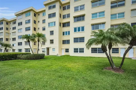 4650 Cove Circle St Petersburg FL 33708