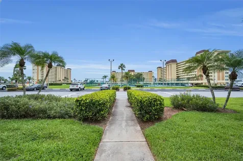 4650 Cove Circle St Petersburg FL 33708