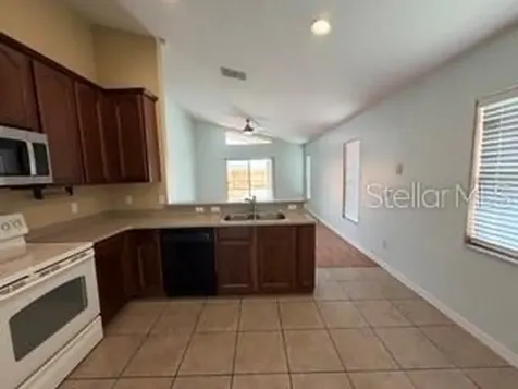 9812 Doriath Circle Orlando FL 32825