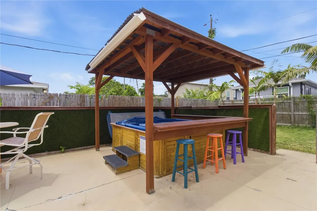 709 Highland Avenue N Largo FL 33770