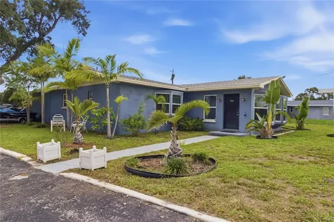 709 Highland Avenue N Largo FL 33770