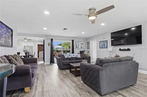 709 Highland Avenue N Largo FL 33770