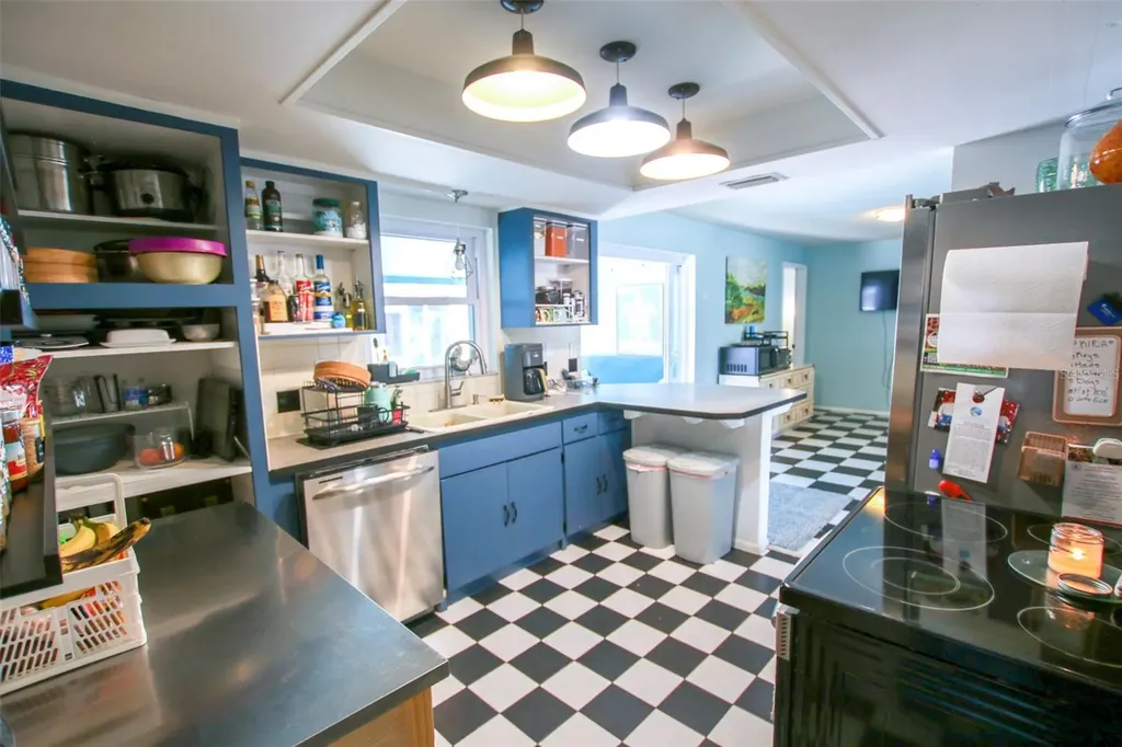 1462 Carolyn Lane Clearwater FL 33755