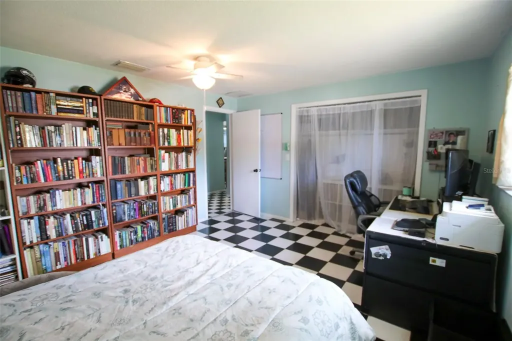 1462 Carolyn Lane Clearwater FL 33755