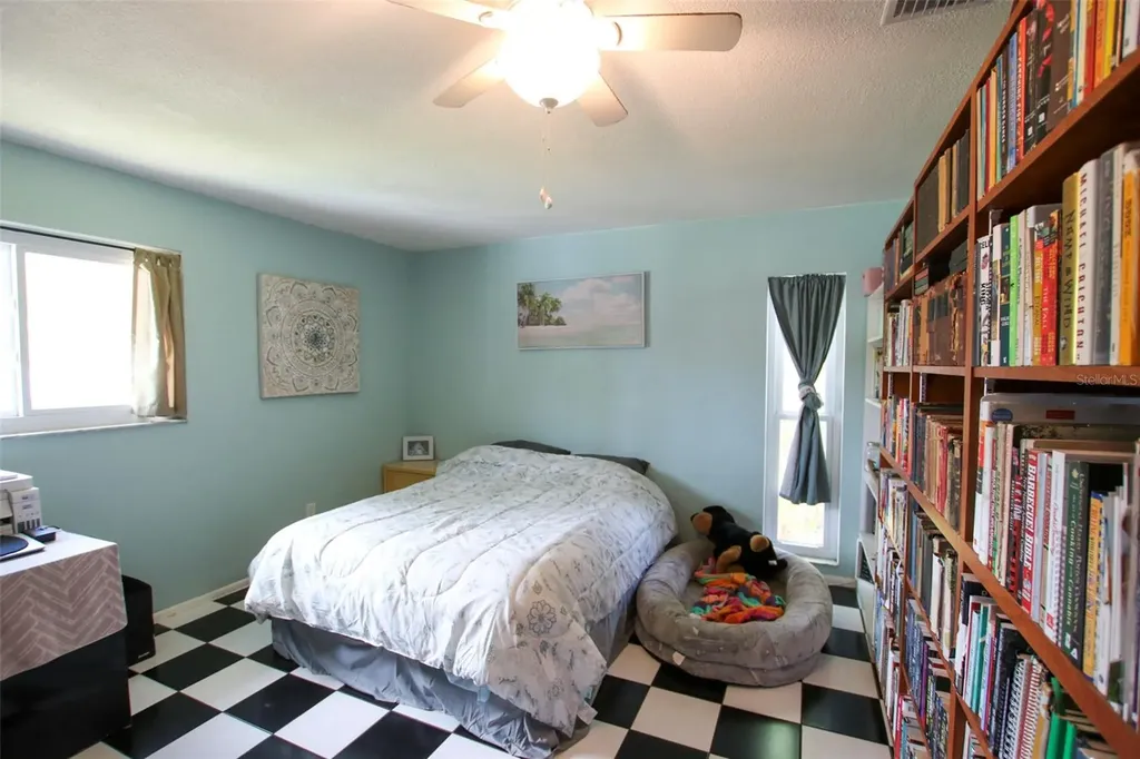 1462 Carolyn Lane Clearwater FL 33755
