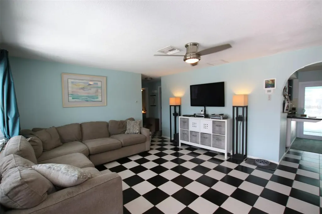 1462 Carolyn Lane Clearwater FL 33755
