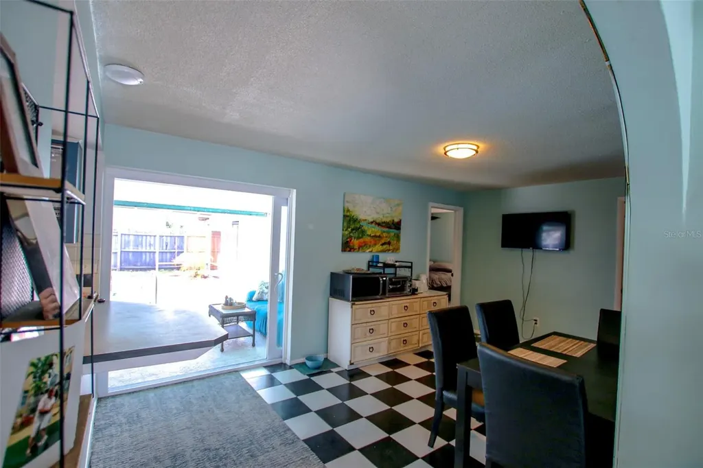 1462 Carolyn Lane Clearwater FL 33755