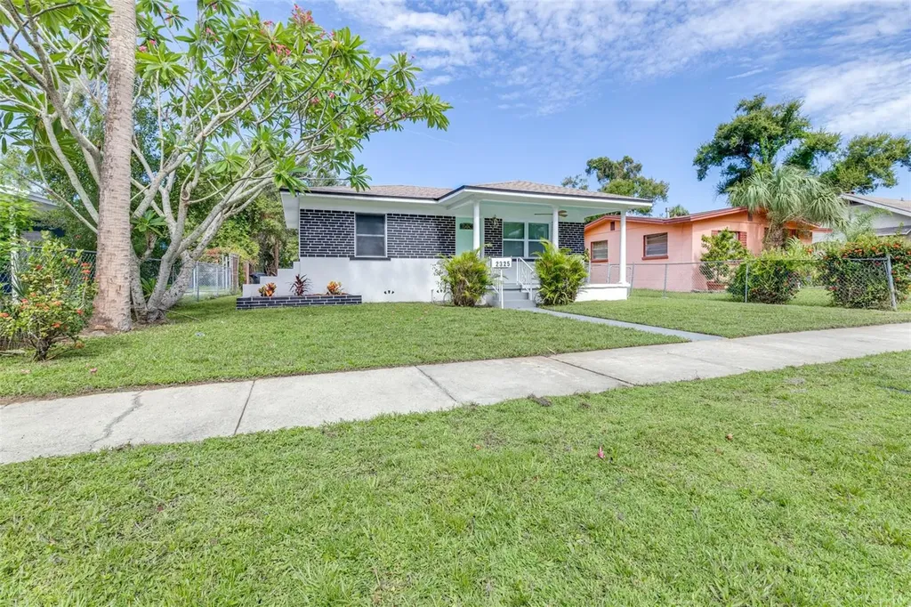2325 Highland Street S St Petersburg FL 33705