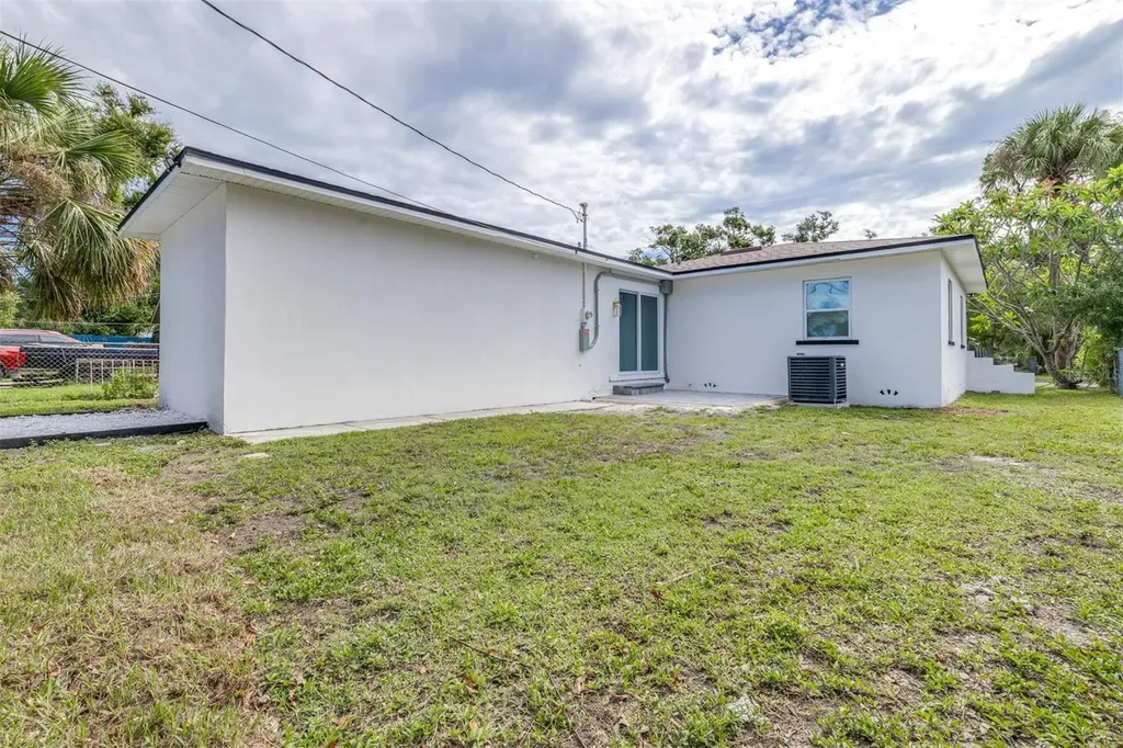 2325 Highland Street S St Petersburg FL 33705