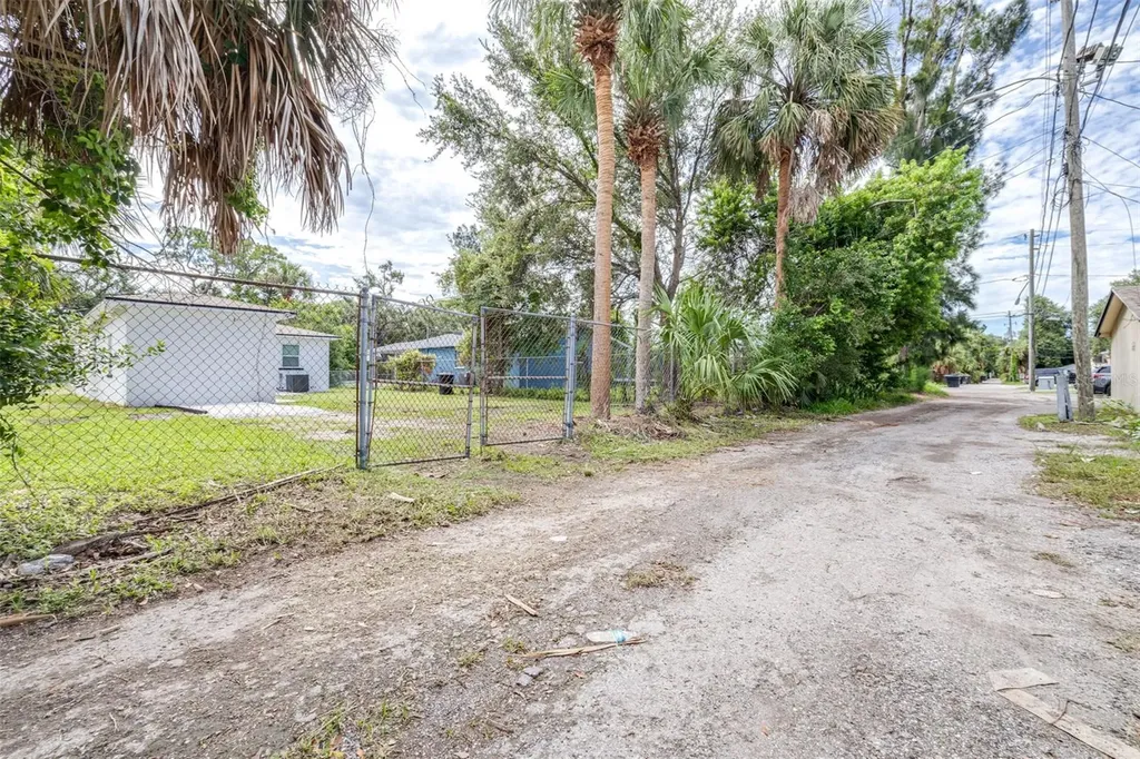 2325 Highland Street S St Petersburg FL 33705