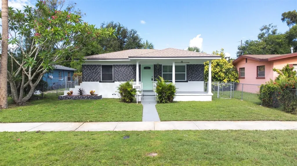 2325 Highland Street S St Petersburg FL 33705
