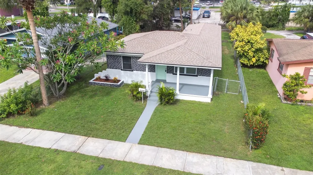 2325 Highland Street S St Petersburg FL 33705