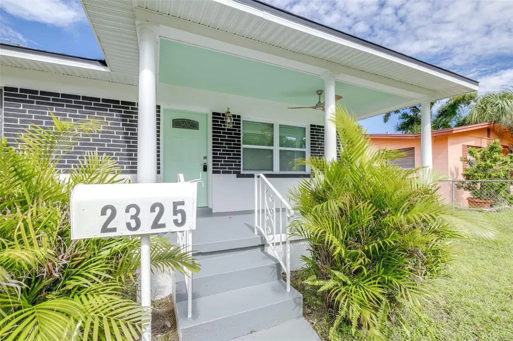 2325 Highland Street S St Petersburg FL 33705