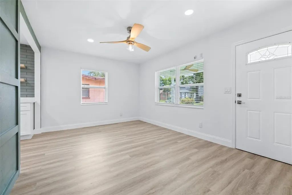 2325 Highland Street S St Petersburg FL 33705