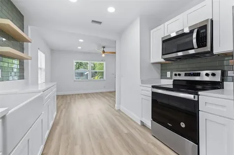 2325 Highland Street S St Petersburg FL 33705